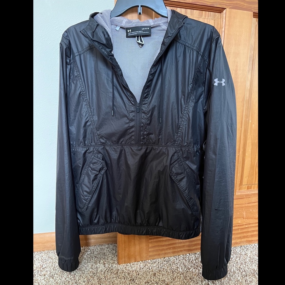 New no tags under Armour pullover windbreaker black jacket lightweight large